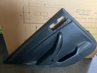 bontott TOYOTA AVENSIS T25 Bal hátsó Ajtó Kárpit