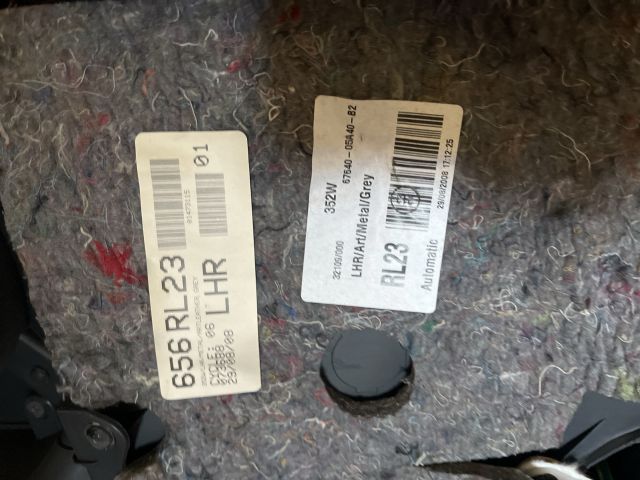 bontott TOYOTA AVENSIS T25 Bal hátsó Ajtó Kárpit