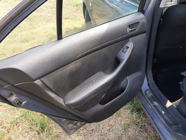 bontott TOYOTA AVENSIS T25 Bal hátsó Ajtó Kárpit