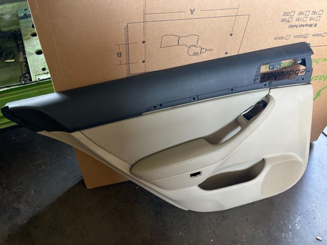 bontott TOYOTA AVENSIS T25 Bal hátsó Ajtó Kárpit