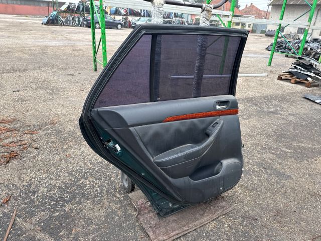 bontott TOYOTA AVENSIS T25 Bal hátsó Ajtó (Részeivel)