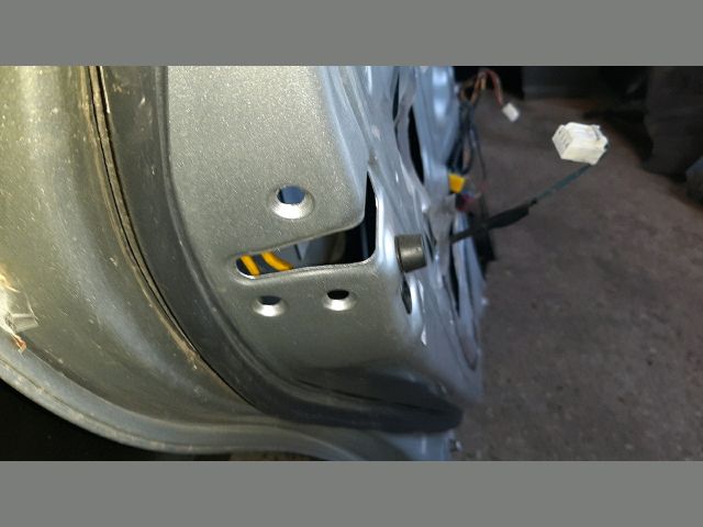 bontott TOYOTA AVENSIS T25 Bal hátsó Ajtó (Üres lemez)