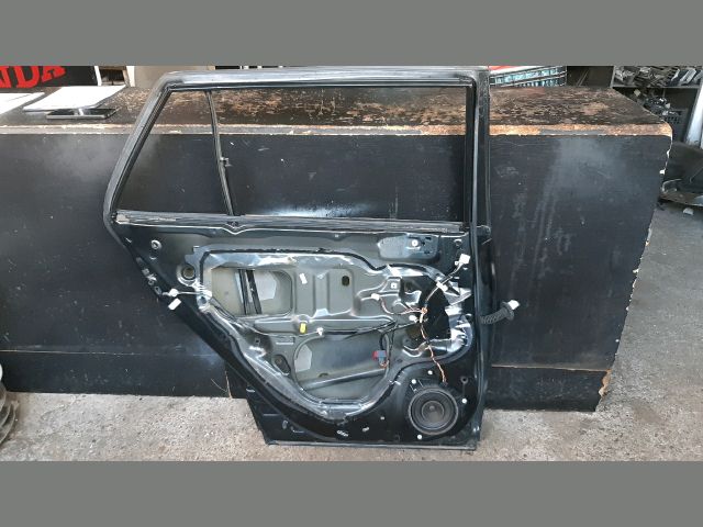 bontott TOYOTA AVENSIS T25 Bal hátsó Ajtó (Üres lemez)