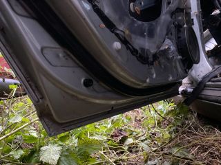 bontott TOYOTA AVENSIS T25 Bal hátsó Ajtó (Üres lemez)