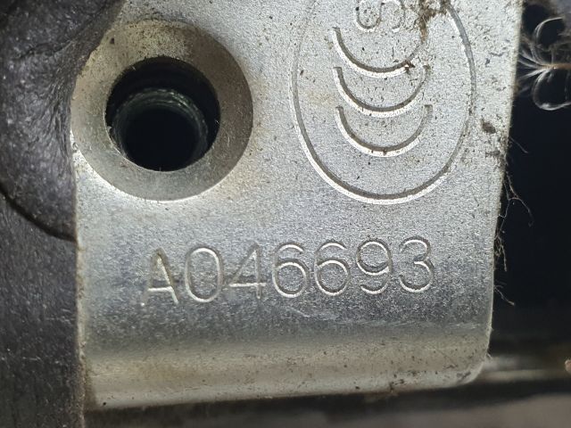 bontott TOYOTA AVENSIS T25 Bal hátsó Ajtózár