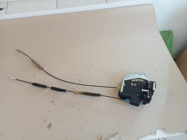 bontott TOYOTA AVENSIS T25 Bal hátsó Ajtózár