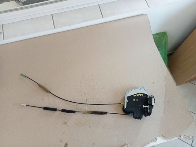 bontott TOYOTA AVENSIS T25 Bal hátsó Ajtózár