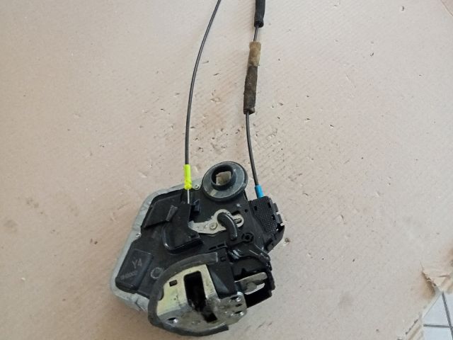 bontott TOYOTA AVENSIS T25 Bal hátsó Ajtózár