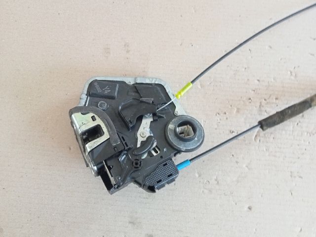 bontott TOYOTA AVENSIS T25 Bal hátsó Ajtózár