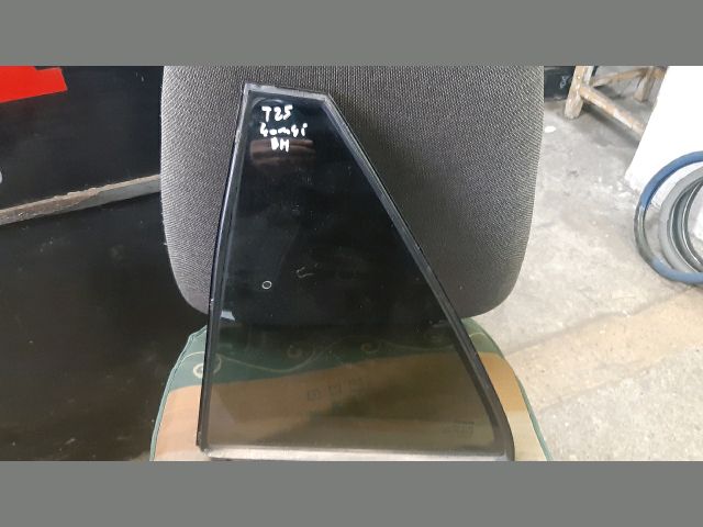 bontott TOYOTA AVENSIS T25 Bal hátsó Fixüveg (Ajtóban)