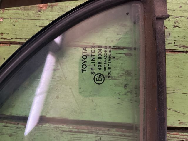 bontott TOYOTA AVENSIS T25 Bal hátsó Fixüveg (Ajtóban)