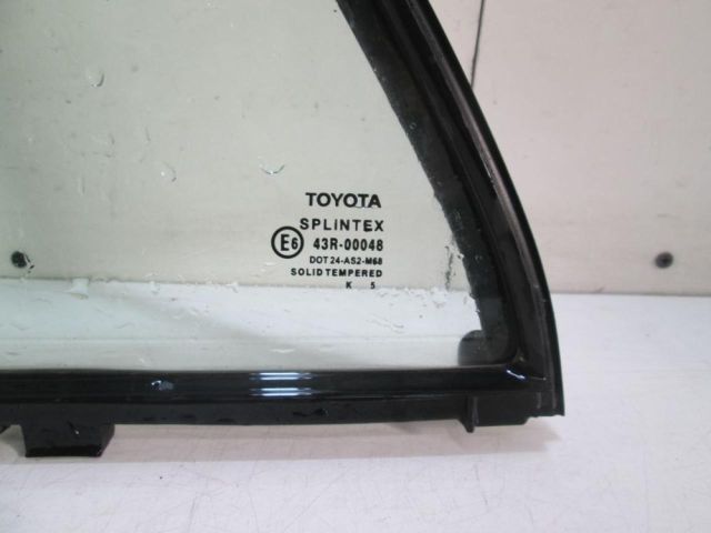 bontott TOYOTA AVENSIS T25 Bal hátsó Fixüveg (Ajtóban)