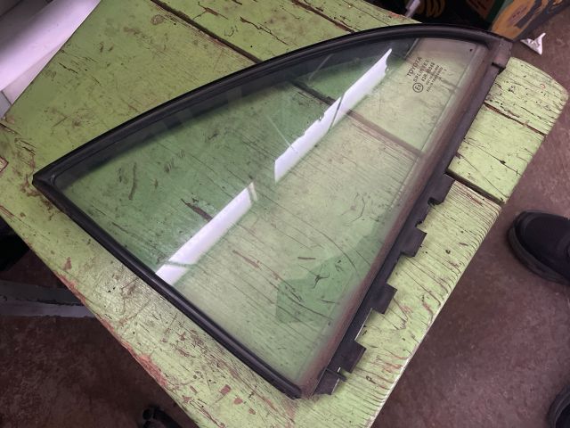 bontott TOYOTA AVENSIS T25 Bal hátsó Fixüveg (Ajtóban)