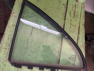 bontott TOYOTA AVENSIS T25 Bal hátsó Fixüveg (Ajtóban)