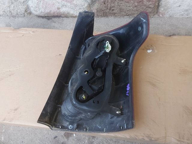 bontott TOYOTA AVENSIS T25 Bal Hátsó Lámpa