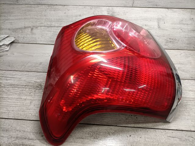 bontott TOYOTA AVENSIS T25 Bal Hátsó Lámpa