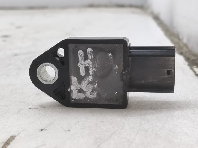 bontott TOYOTA AVENSIS T25 Bal hátsó Oldal Ütközés Érzékelő