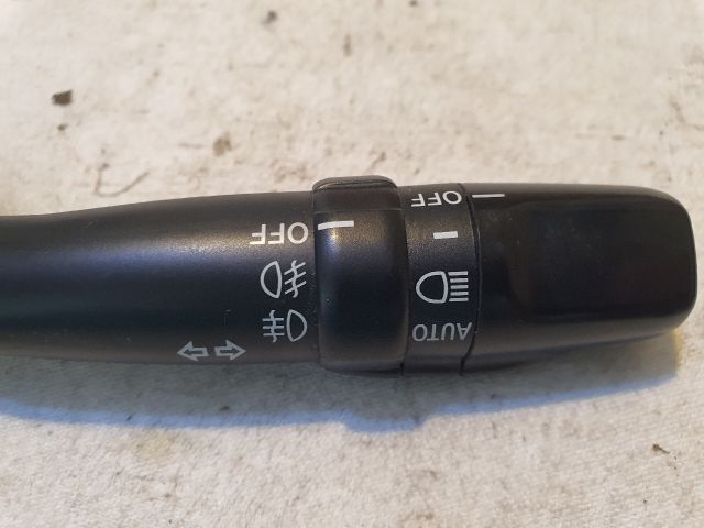 bontott TOYOTA AVENSIS T25 Bal Kormánykapcsoló Irányjelző