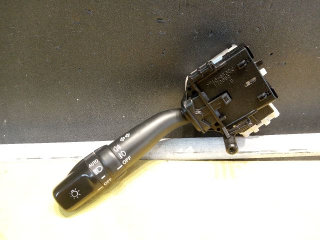 bontott TOYOTA AVENSIS T25 Bal Kormánykapcsoló Irányjelző