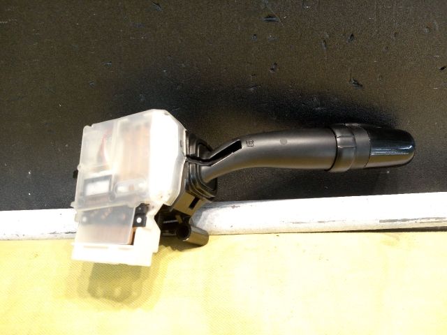 bontott TOYOTA AVENSIS T25 Bal Kormánykapcsoló Irányjelző