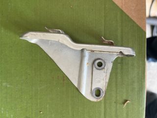 bontott TOYOTA AVENSIS T25 Bal Lökhárító Tartó Nyúlványvég