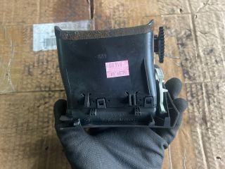 bontott TOYOTA AVENSIS T25 Bal Szellőző