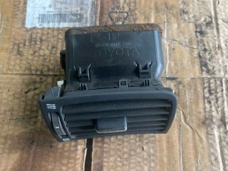 bontott TOYOTA AVENSIS T25 Bal Szellőző