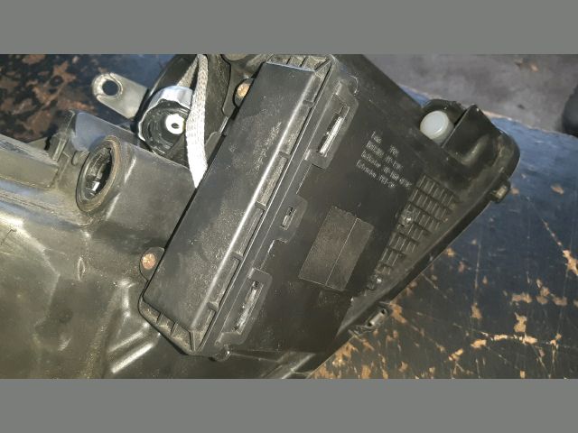 bontott TOYOTA AVENSIS T25 Bal Xenon Fényszóró