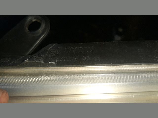 bontott TOYOTA AVENSIS T25 Bal Xenon Fényszóró