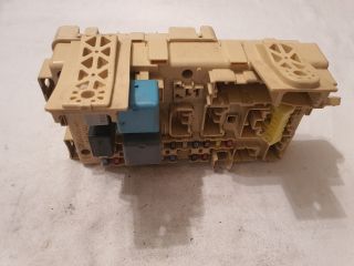 bontott TOYOTA AVENSIS T25 Biztosítéktábla Utastér