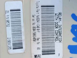 bontott TOYOTA AVENSIS T25 Biztosítéktábla Utastér