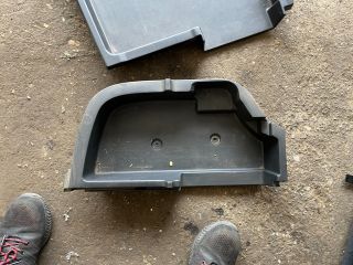 bontott TOYOTA AVENSIS T25 Csomagtér Tálca