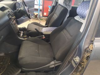 bontott TOYOTA AVENSIS T25 Csomagtér Világítás