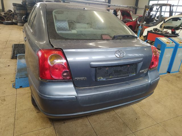 bontott TOYOTA AVENSIS T25 Csomagtérajtó Burkolat Alsó