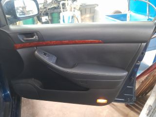 bontott TOYOTA AVENSIS T25 Csomagtérajtó Gumikéder