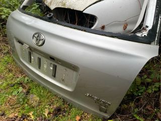 bontott TOYOTA AVENSIS T25 Csomagtérajtó (Üres lemez)
