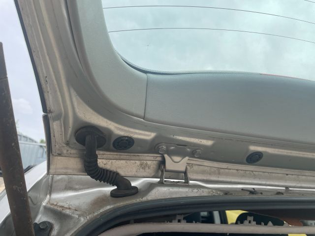 bontott TOYOTA AVENSIS T25 Csomagtérajtó (Üres lemez)