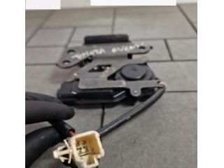 bontott TOYOTA AVENSIS T25 Csomagtérajtó Zárszerkezet