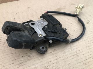 bontott TOYOTA AVENSIS T25 Csomagtérajtó Zárszerkezet