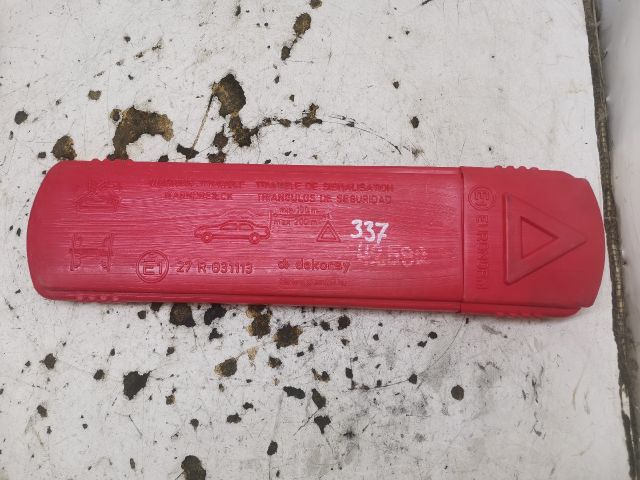 bontott TOYOTA AVENSIS T25 Elakadásjelző Háromszög