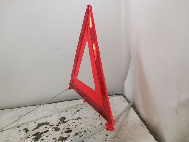 bontott TOYOTA AVENSIS T25 Elakadásjelző Háromszög