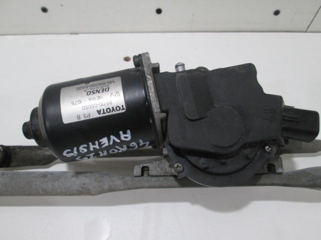 bontott TOYOTA AVENSIS T25 Első Ablaktörlő Motor