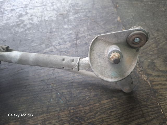 bontott TOYOTA AVENSIS T25 Első Ablaktörlő Szerkezet Motorral