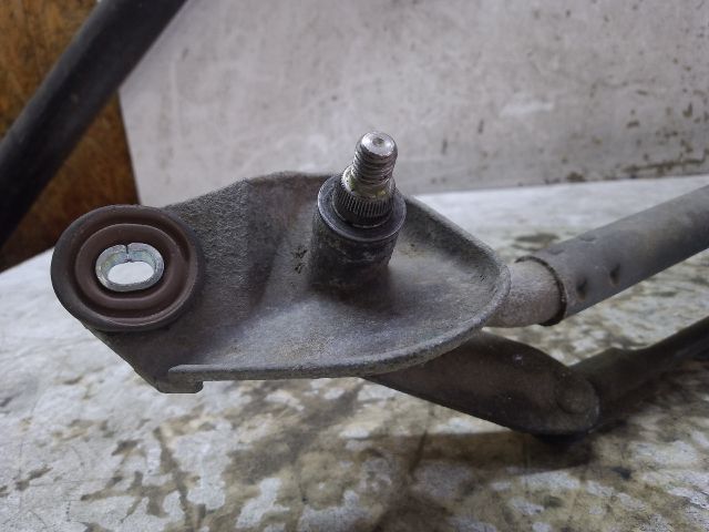 bontott TOYOTA AVENSIS T25 Első Ablaktörlő Szerkezet Motorral