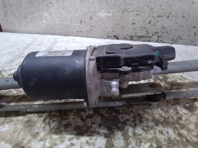 bontott TOYOTA AVENSIS T25 Első Ablaktörlő Szerkezet Motorral