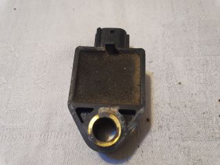 bontott TOYOTA AVENSIS T25 Első Középső Ütközés Érzékelő (Homlokfalon)