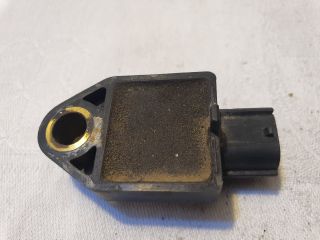 bontott TOYOTA AVENSIS T25 Első Középső Ütközés Érzékelő (Homlokfalon)