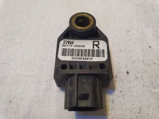 bontott TOYOTA AVENSIS T25 Első Középső Ütközés Érzékelő (Homlokfalon)