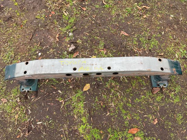 bontott TOYOTA AVENSIS T25 Első Lökhárító Merevítő (Fém)