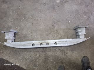 bontott TOYOTA AVENSIS T25 Első Lökhárító Merevítő (Fém)